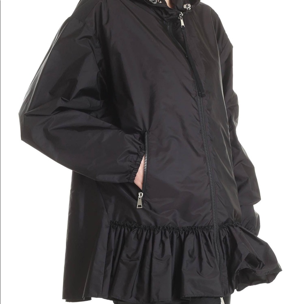 🚨Tbilissi Moncler Jacket🚨 - Picture 4 of 8